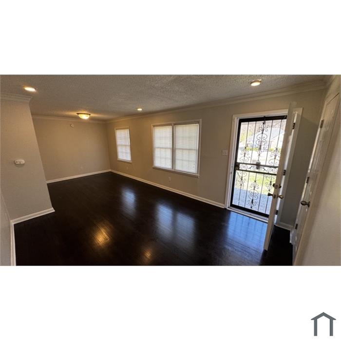 3235 Kirkwall Rd