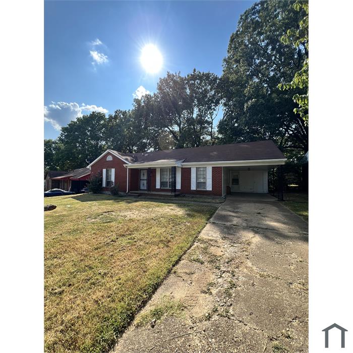 3611 Naylor Dr