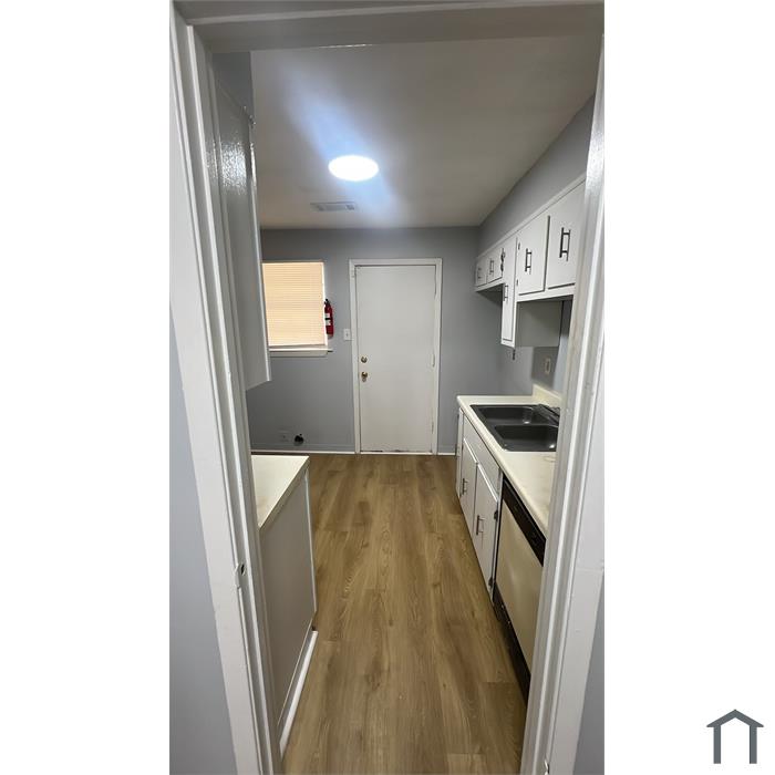 2789 Beverly Hills Rd