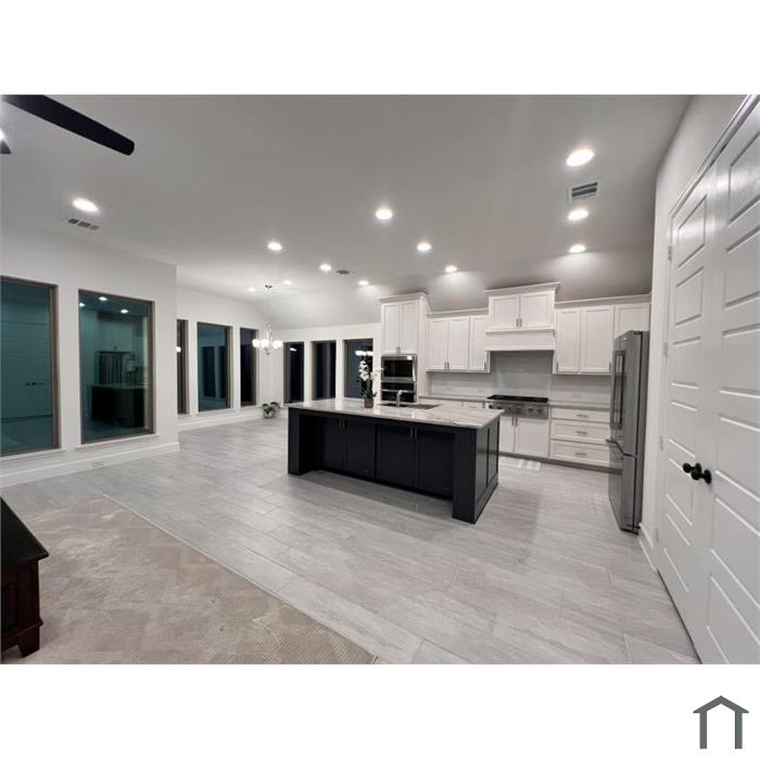 2524 Lafayette Dr