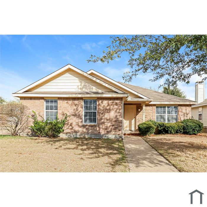 3884 Pinebluff Ln
