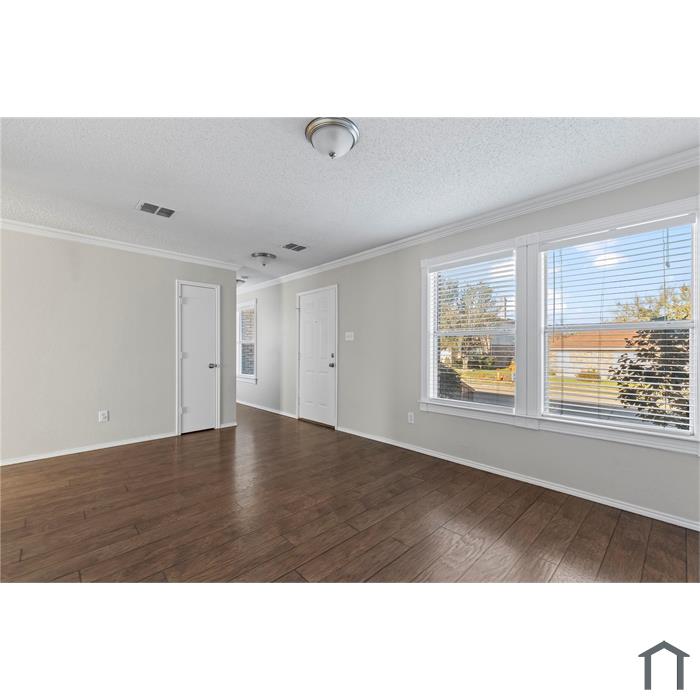 1543 Englewood Dr