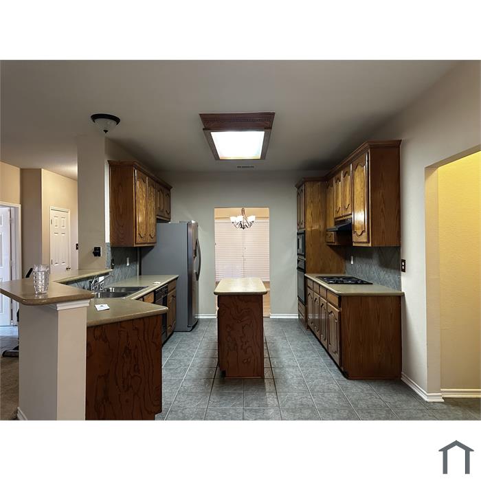 9103 Aristocrat Ln