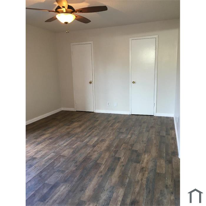 Meadowlark Apartments 