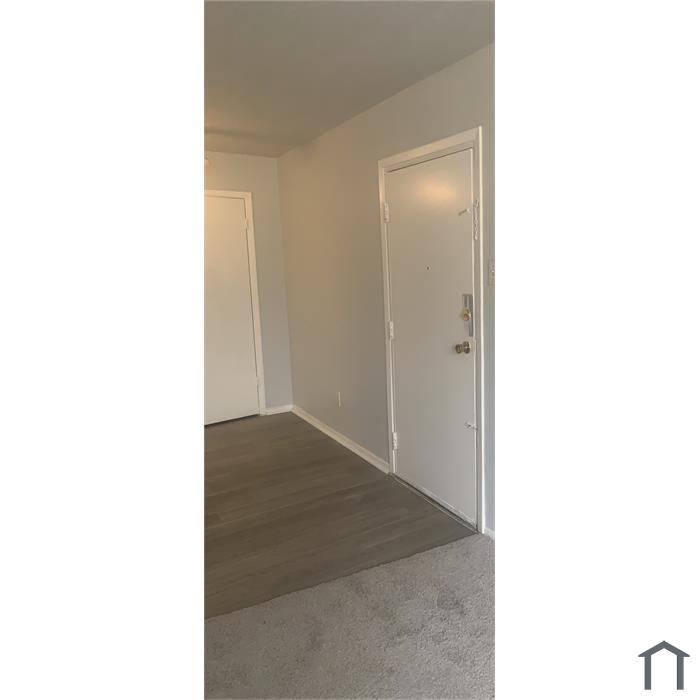122 S Barnes Dr
