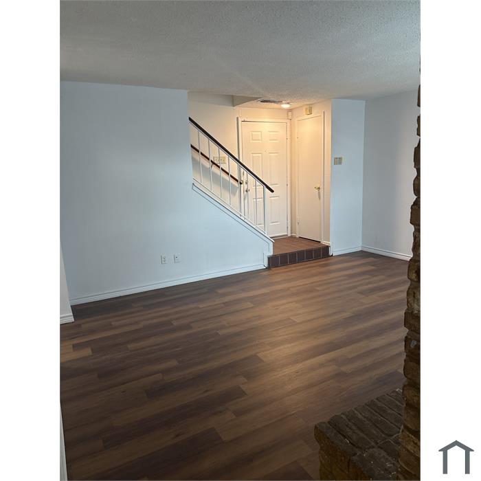 422 Menlo Park Dr