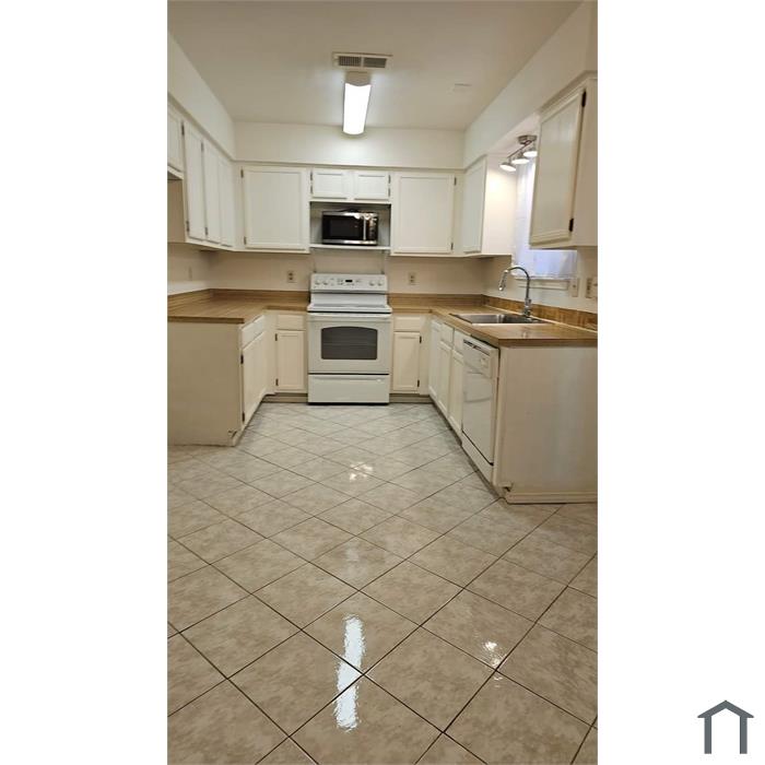 5909 Lake Hubbard Pkwy