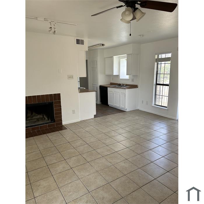 5801 Lake Hubbard Pkwy