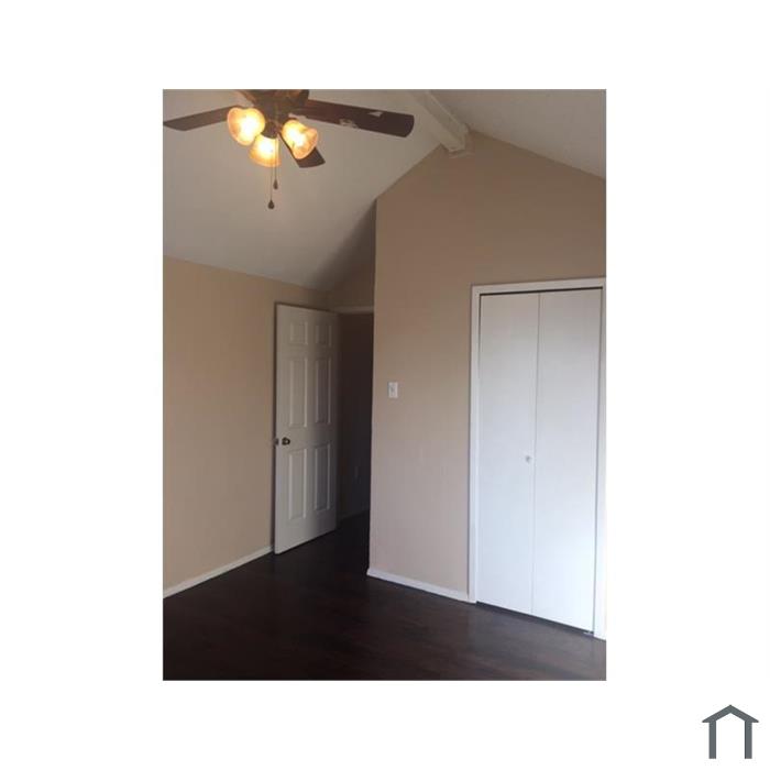 2906 Chariot Ln