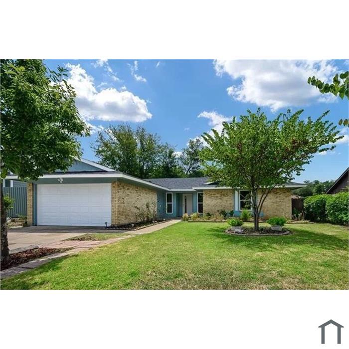313 E Springdale Ln