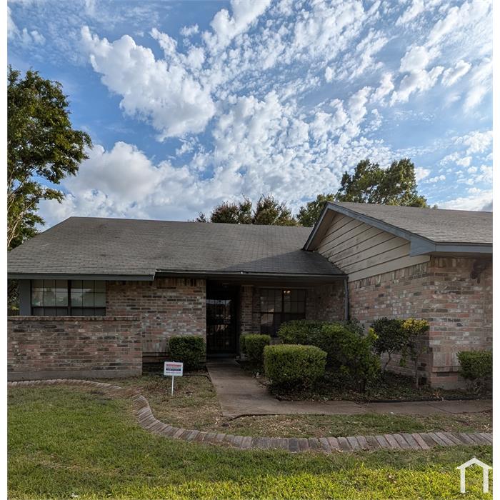 2501 Slaton Dr