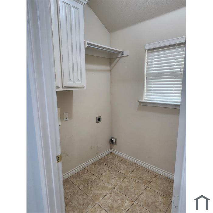 5827 Sunny Meadow Ln