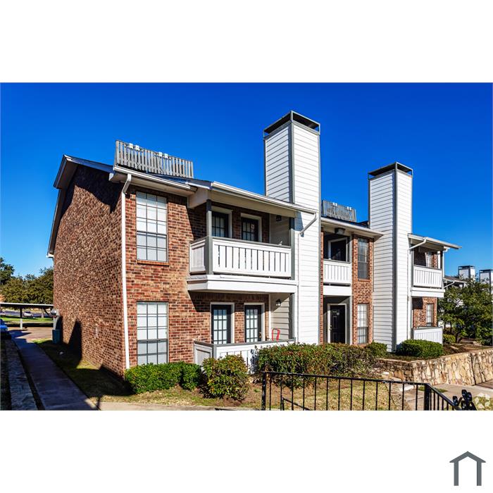 Crossings At Irving Apartments