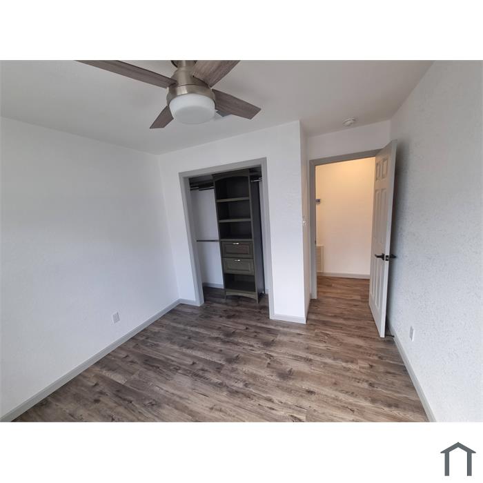 907 Maples Ave
