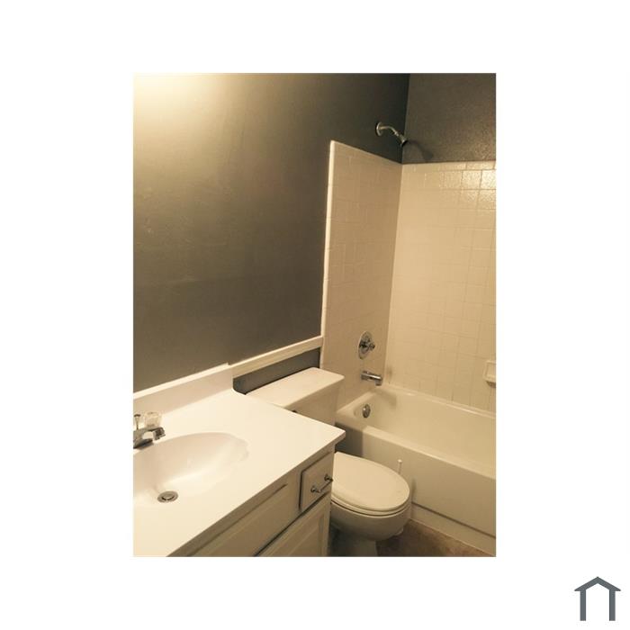 2404 Raintree Dr