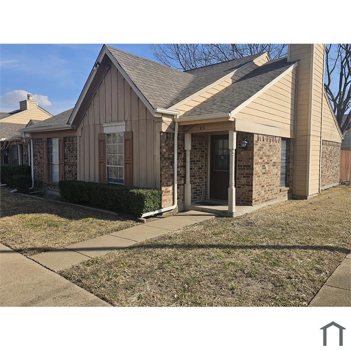 2500 E Park Blvd