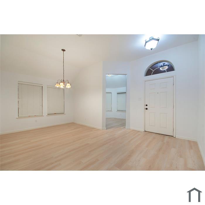 549 Hickory Ln