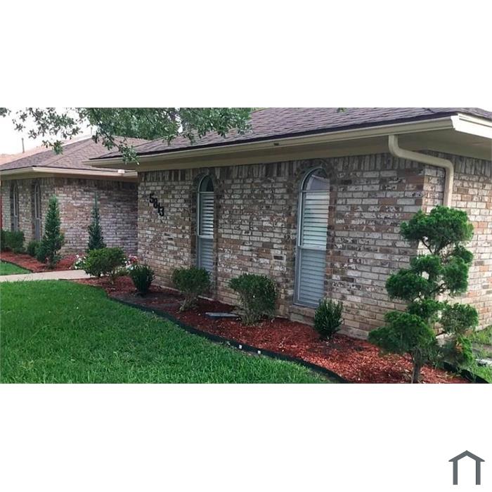 5813 Bobbie Ln