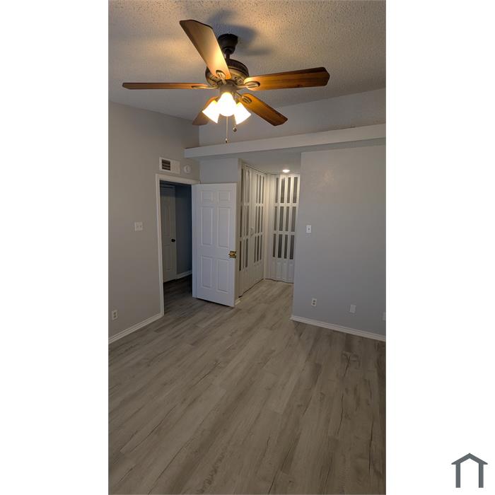 913 Vedral Pl