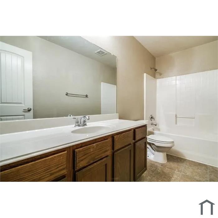 2025 Lake Trail Dr
