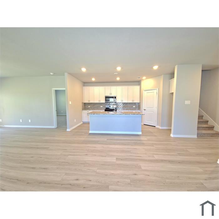 2288 Cliff Springs Dr