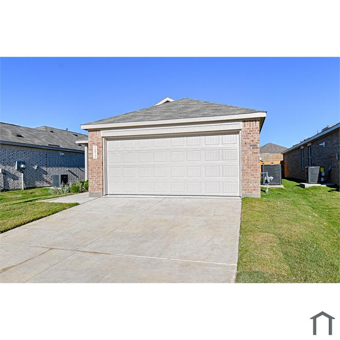 1213 Falcon Heights Dr