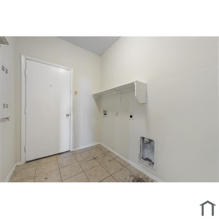 2239 Heaton