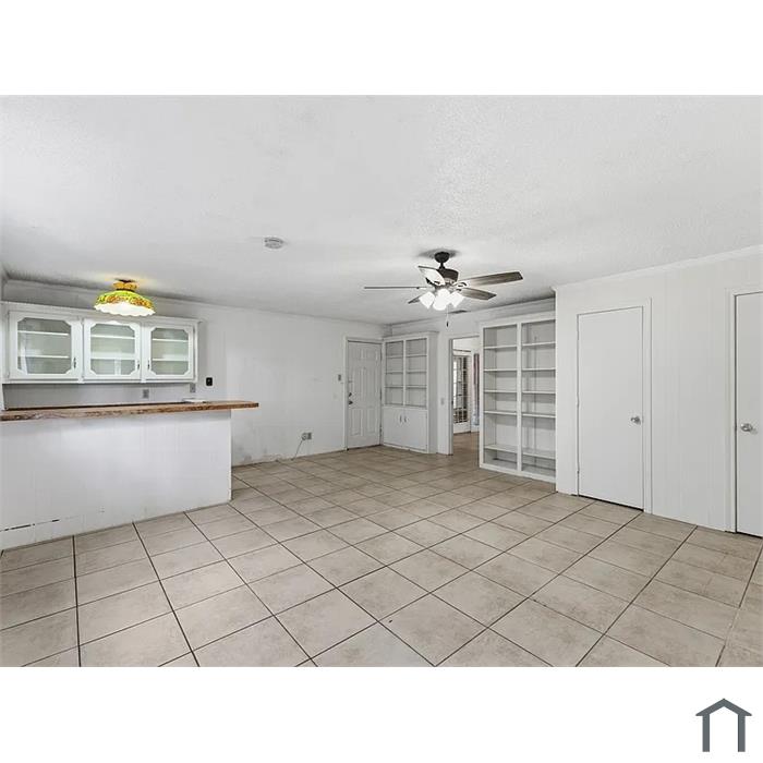 3109 Point East Dr