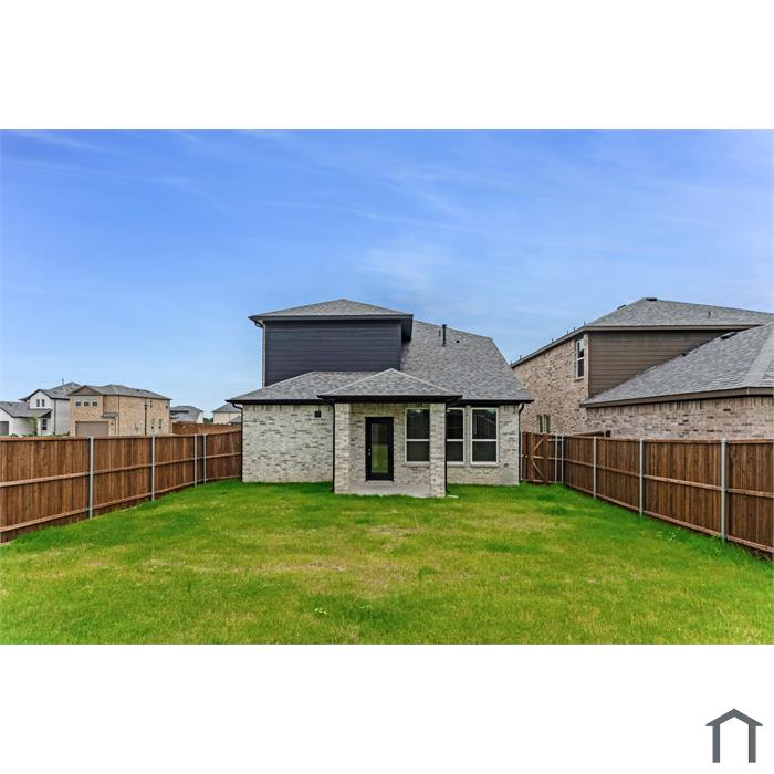427 Magellan Rd