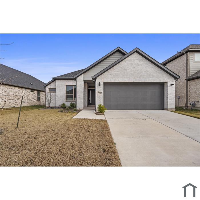 718 Parkside Dr