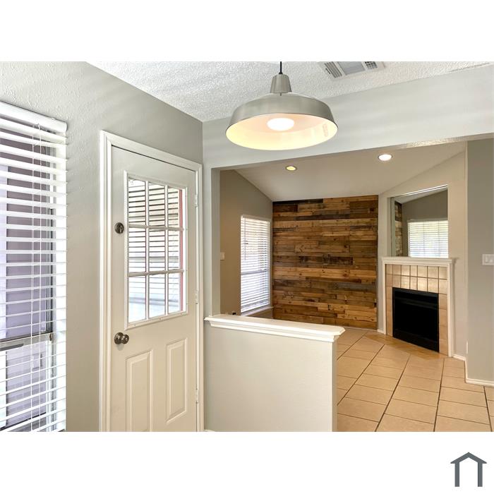 13030 Quail Dr