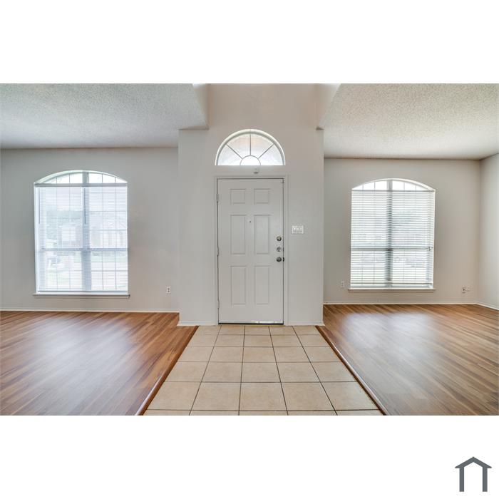 2401 Redfield Dr