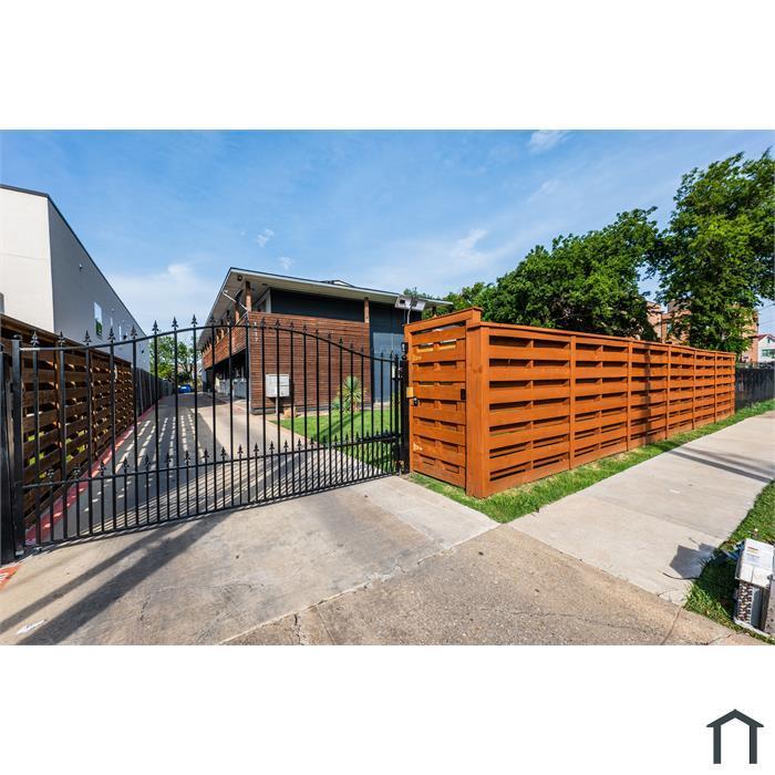 1417 Bennett Ave