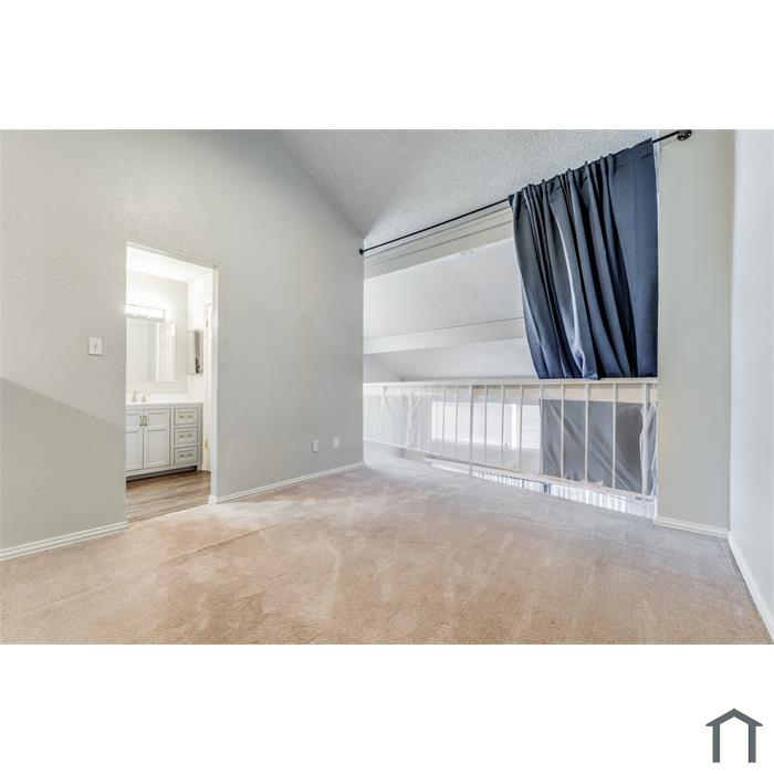 1 Bedroom Apartment 7152 Fair Oaks Ave in Dallas, TX