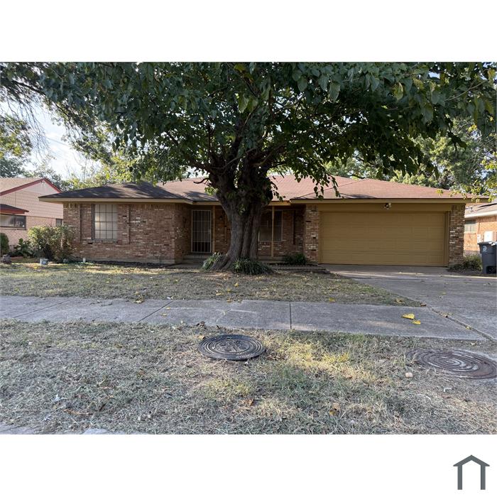 4915 Clubview Dr