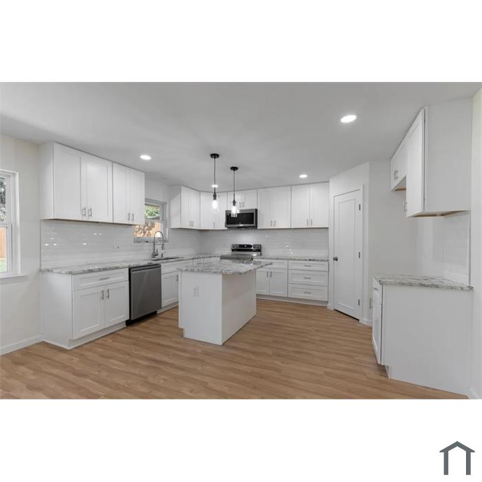 9225 Plano Rd
