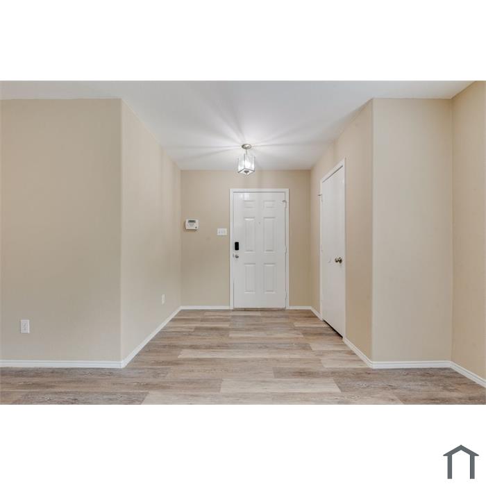 6233 Balcony Ln