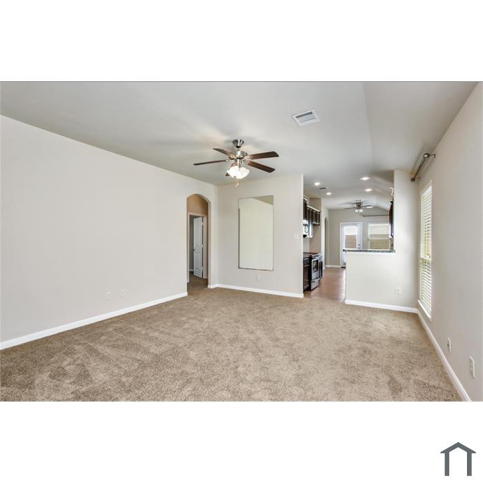 604 Elm Grv