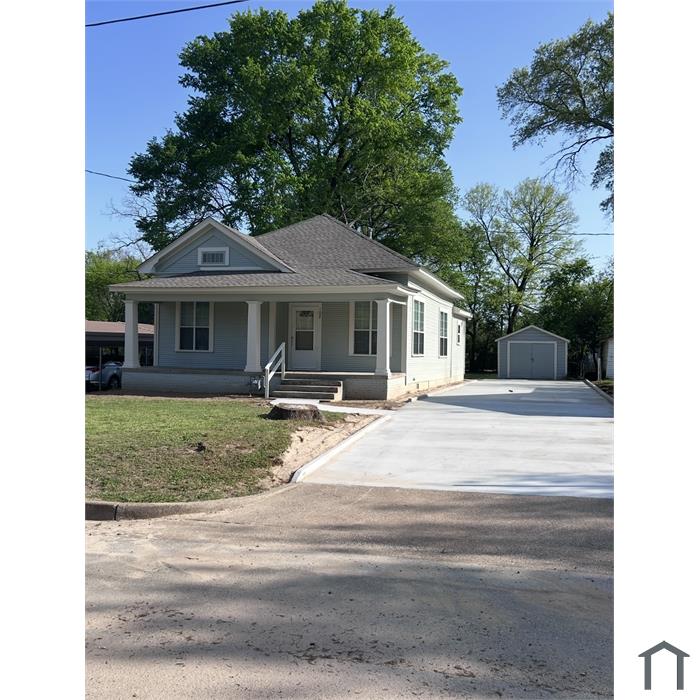 102 E Cedar St