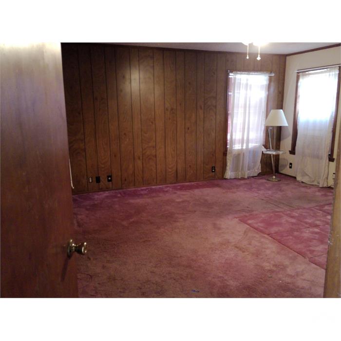 825 E Northeast Loop 323