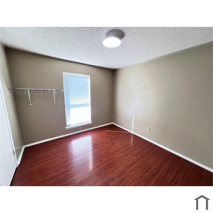 1907 Sabine Pass Ln
