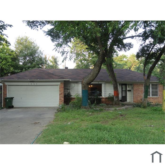 1405 Robin Ln