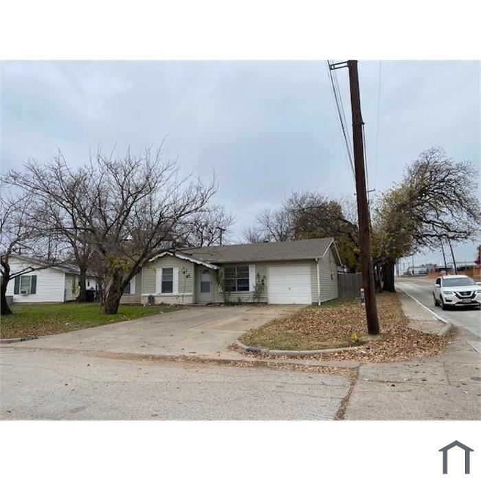 1502 Pikeview Ter