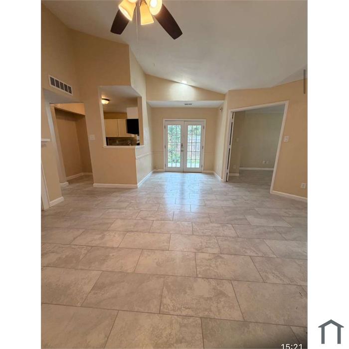 2420 E Timberview Ln