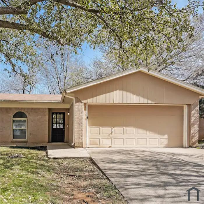 5411 Vermillion Trl
