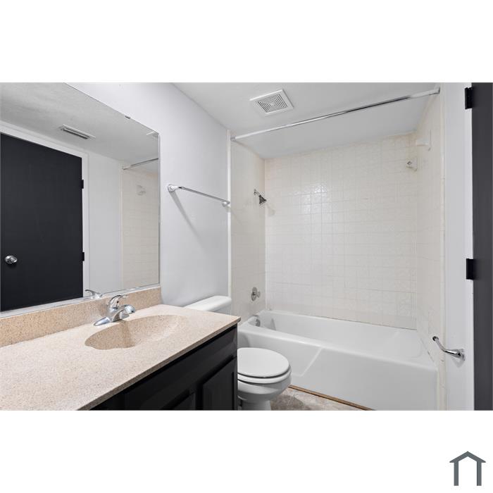 2806 Spring Valley Dr