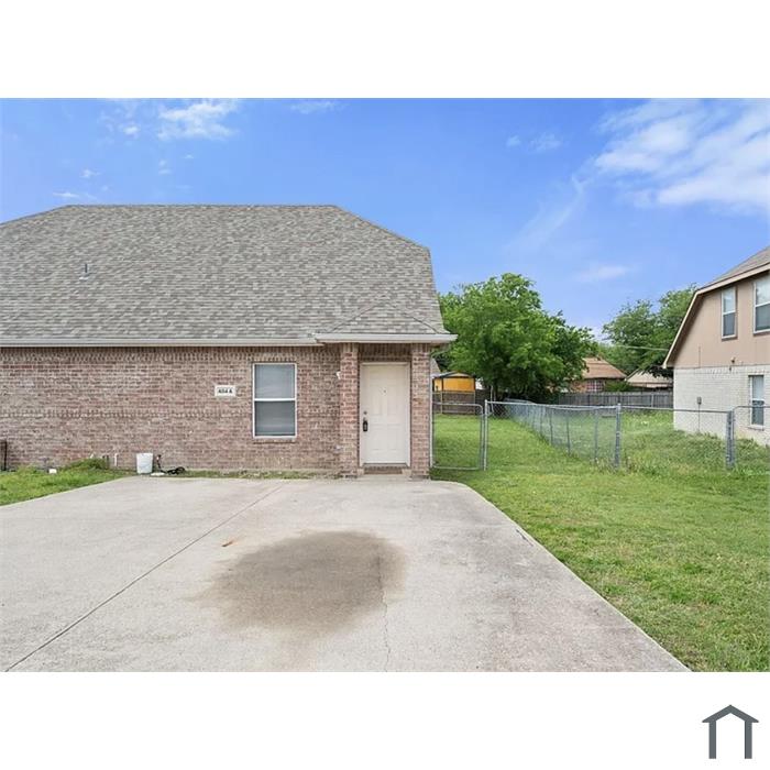404 Kings Way Dr