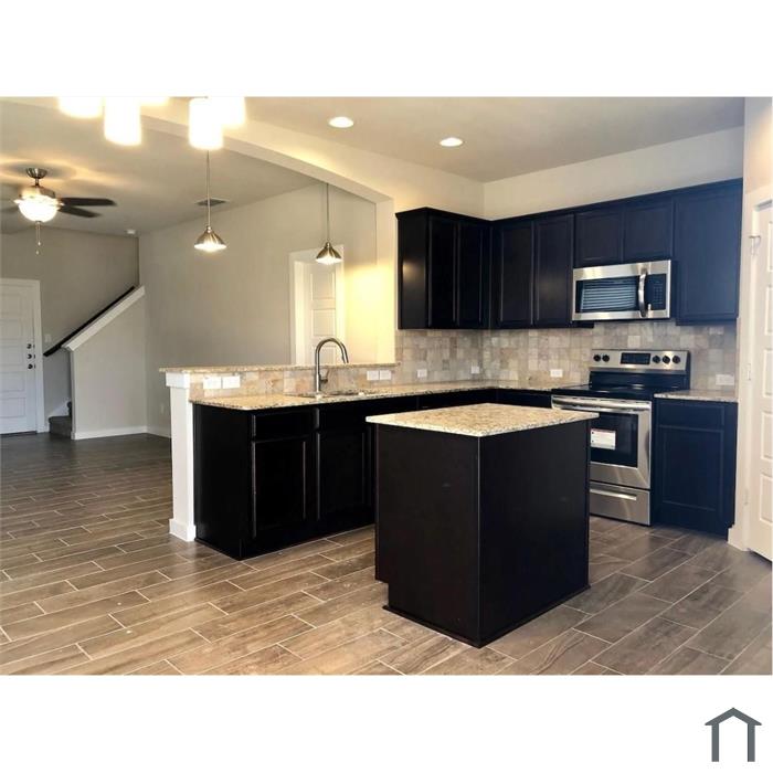 1007 W Sierra Vista Ct