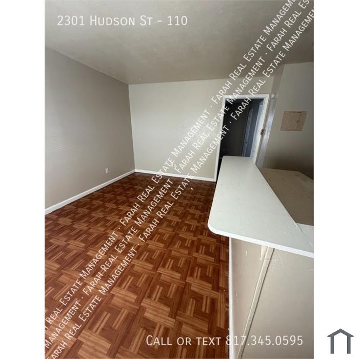 2301 Hudson St