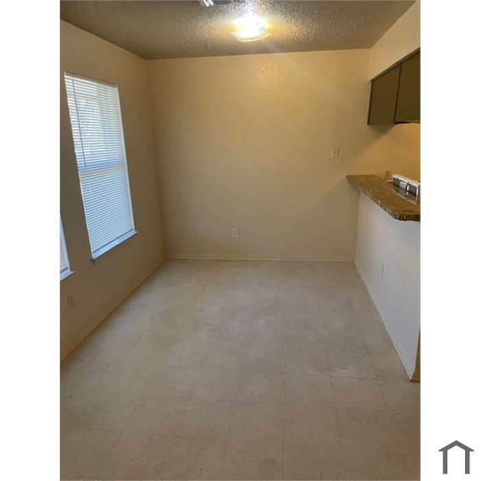 3536 S Littlejohn Ave